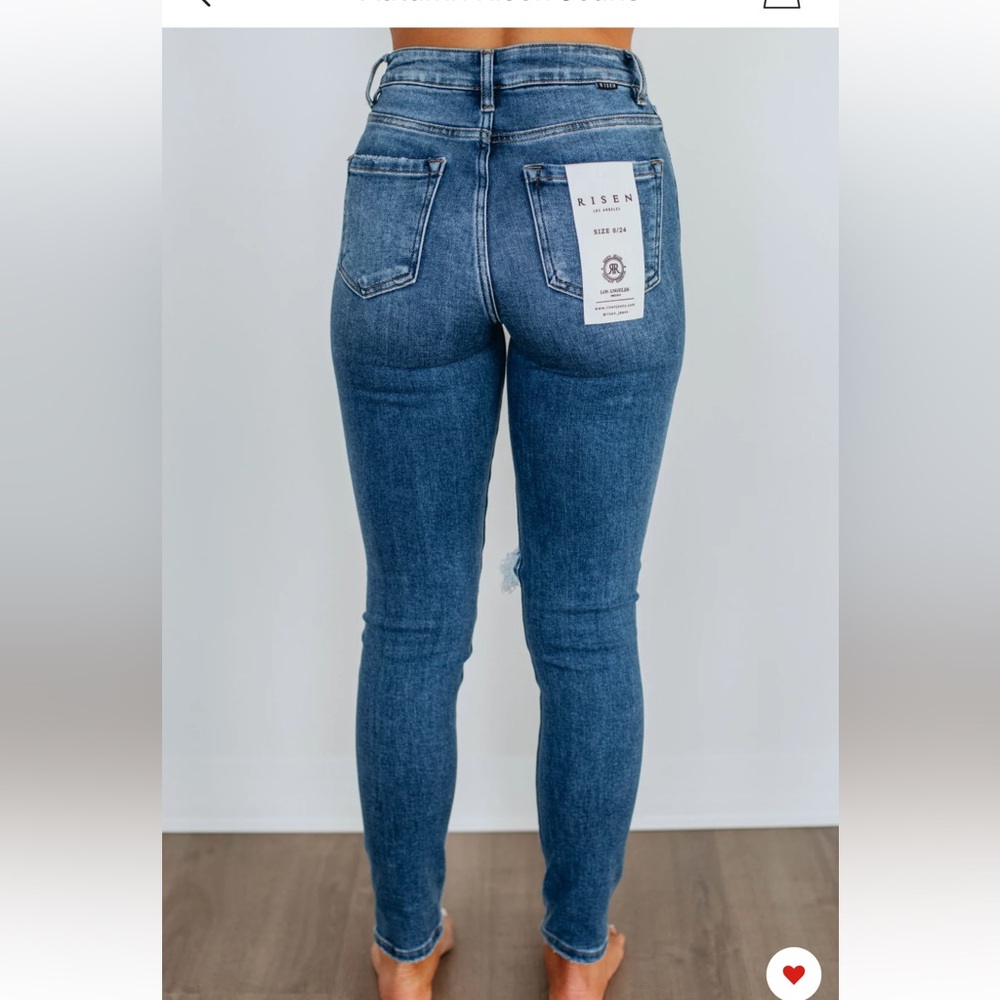 Women’s Risen Jeans- hardly worn - Picture 3 of 9